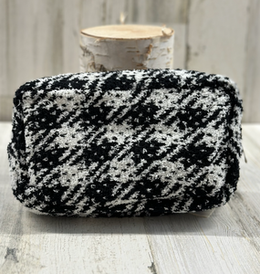 DOWNTOWN SWEATER POUCH